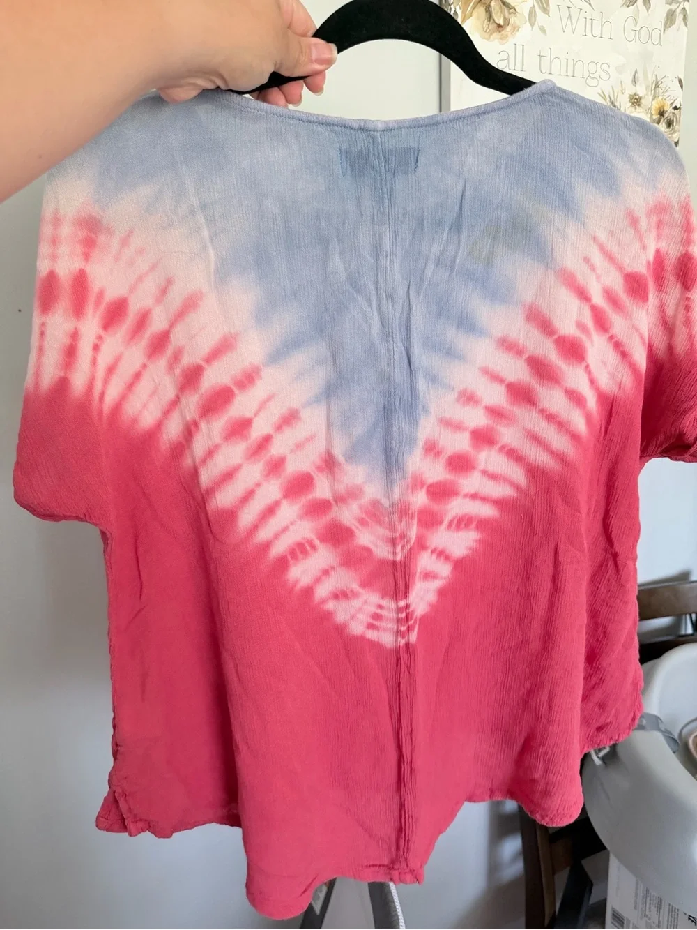 new directions Pink and Light Blue Chevron Tie-Dye Scoop Neck Tee size M